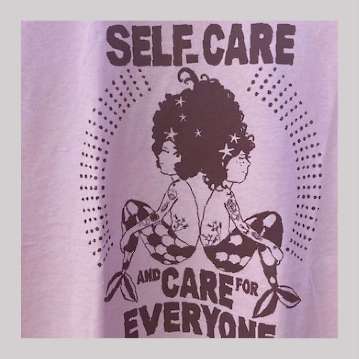 Camiseta de algodón orgánico en color rosa, modelo Care.