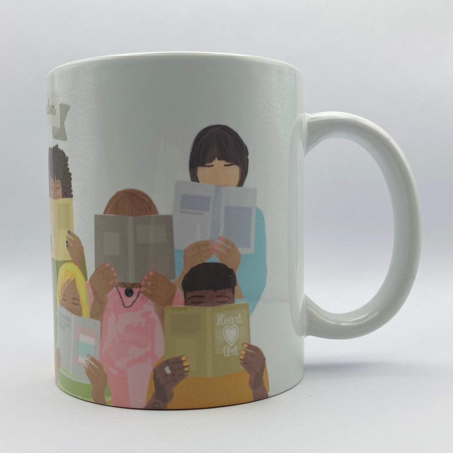 Taza de desayuno modelo Reading is freedom.