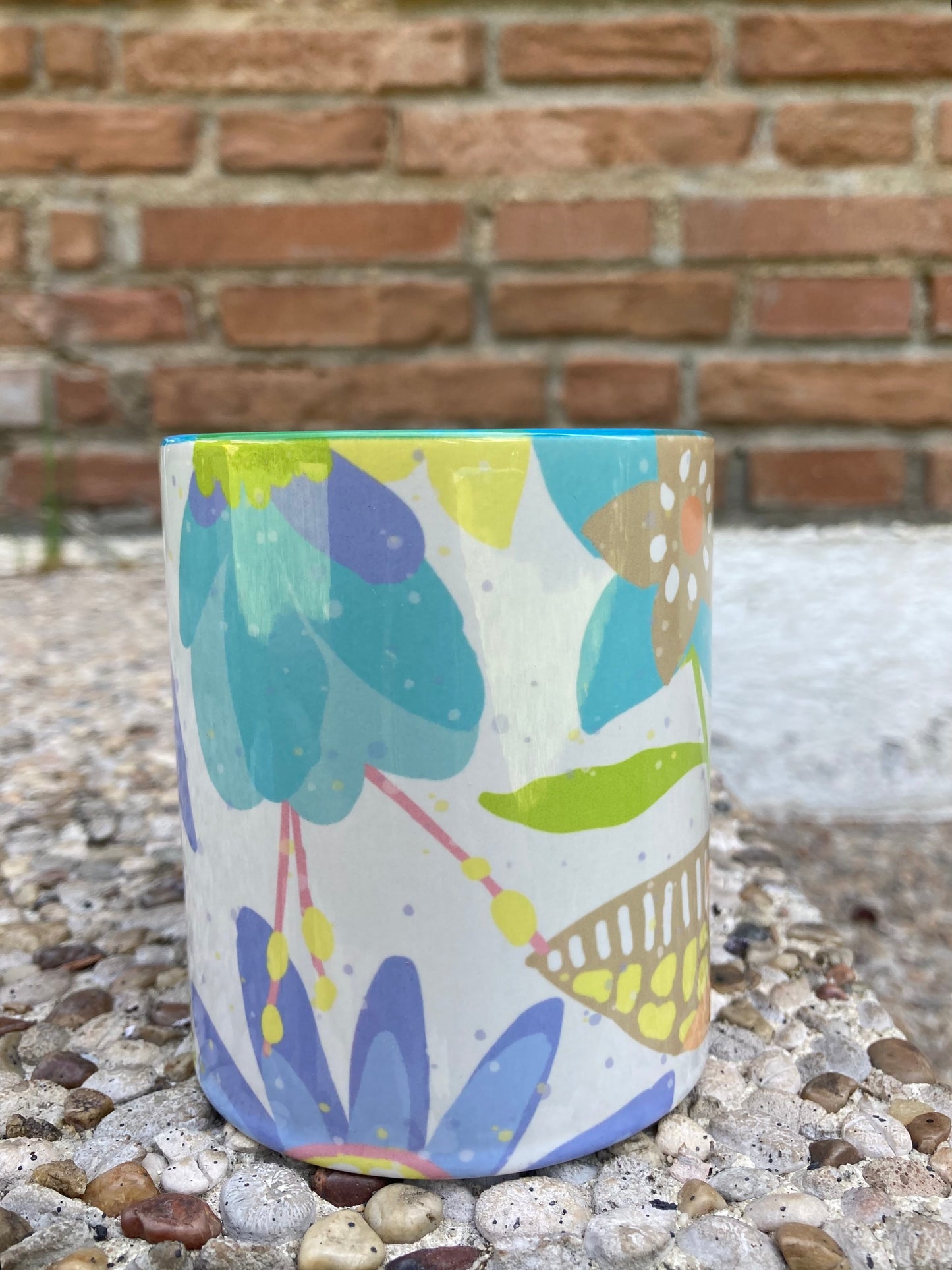 Taza de desayuno modelo Flores.