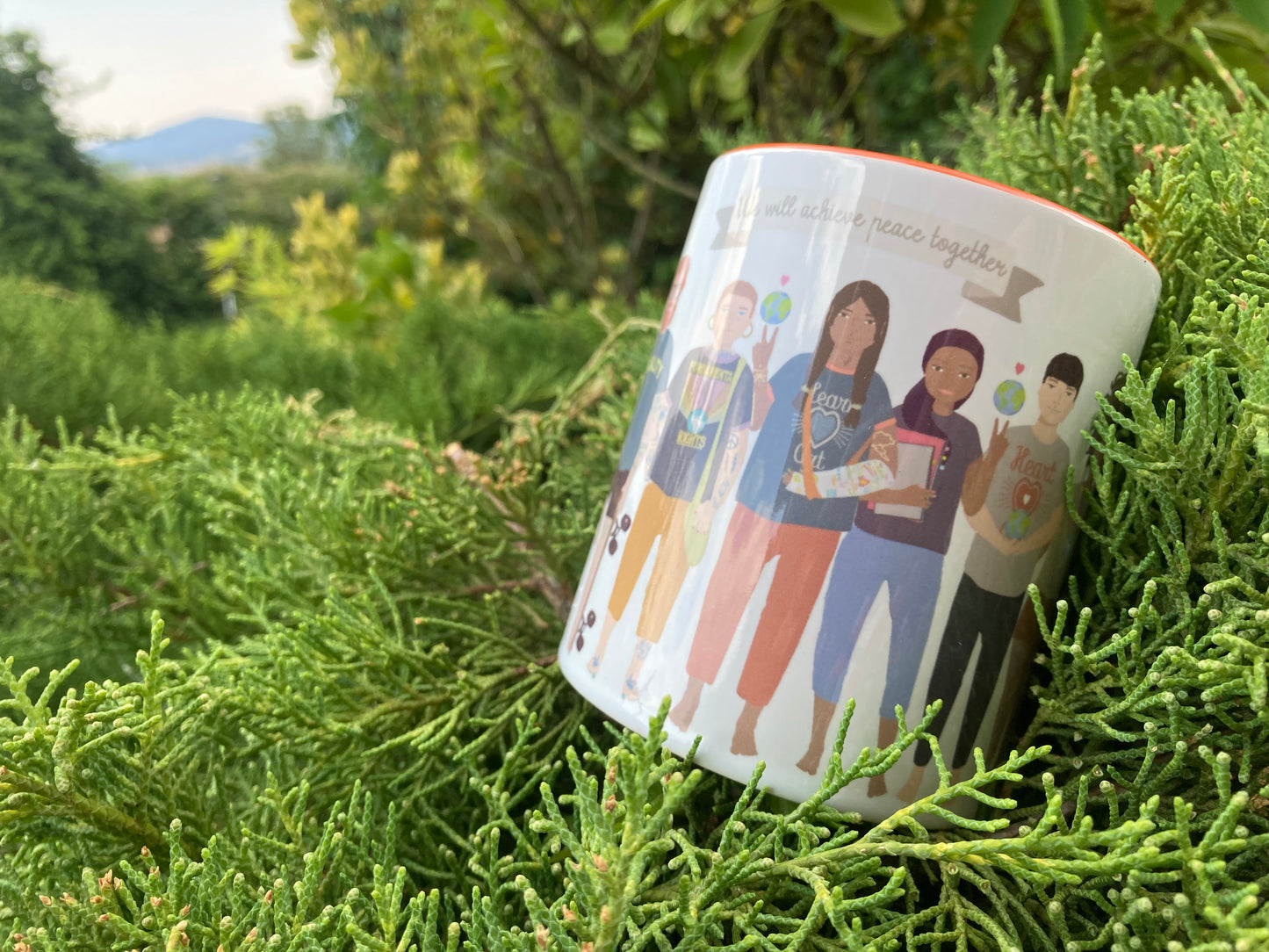 Taza de desayuno modelo Diversidad.
