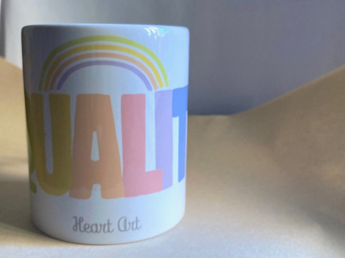 Taza de desayuno modelo Equality.