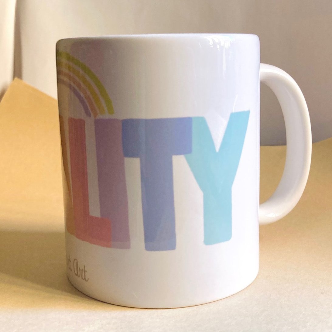 Taza de desayuno modelo Equality.