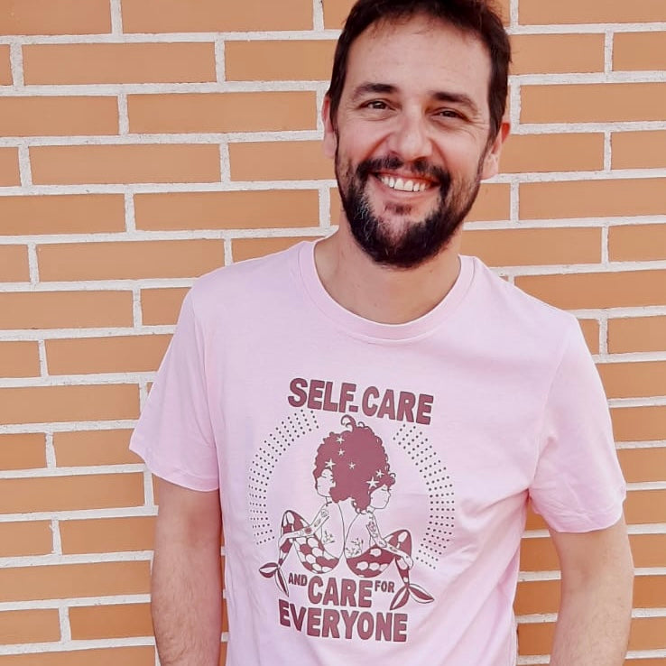 Camiseta de algodón orgánico en color rosa, modelo Care.
