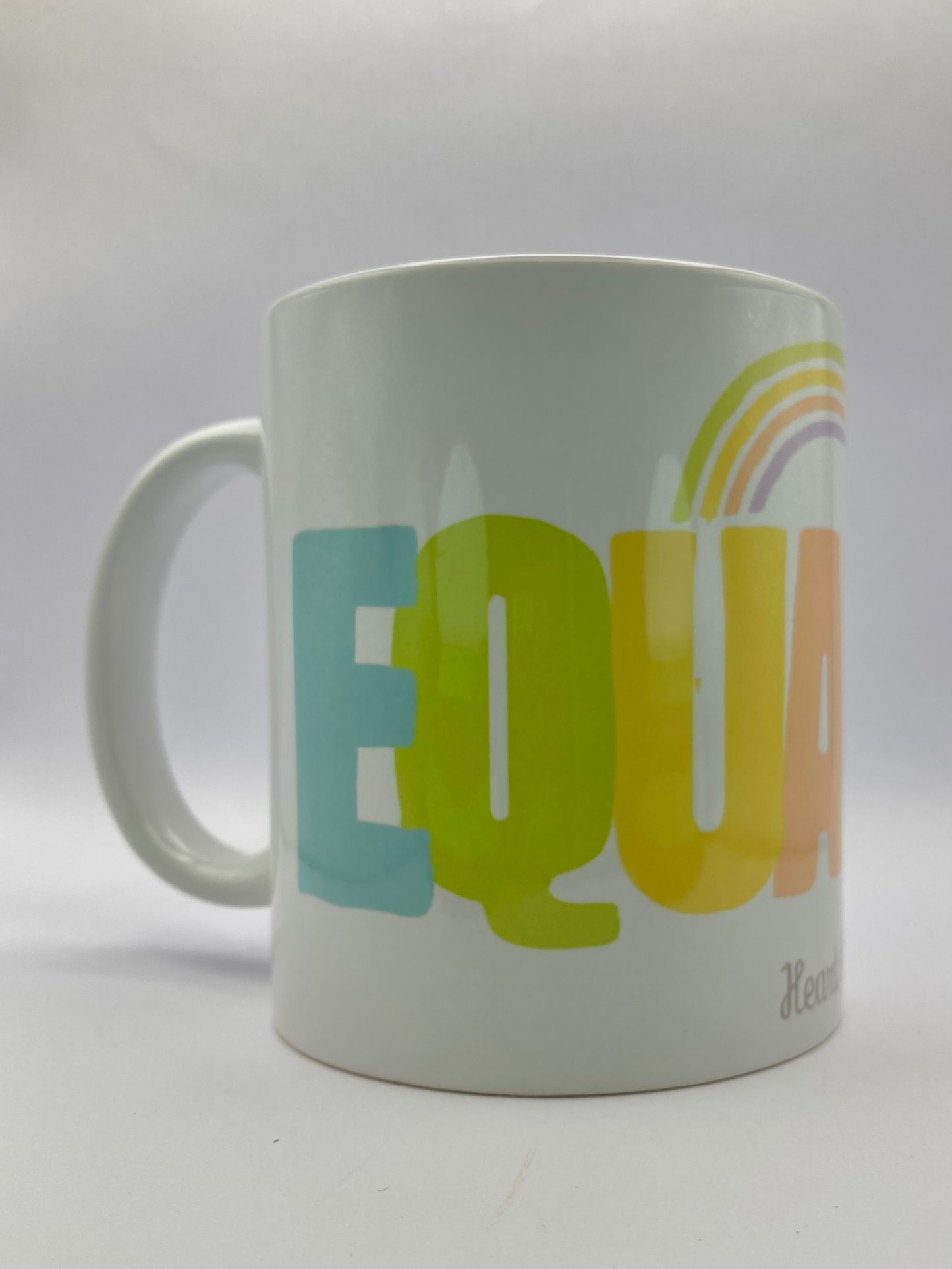 Taza de desayuno modelo Equality.
