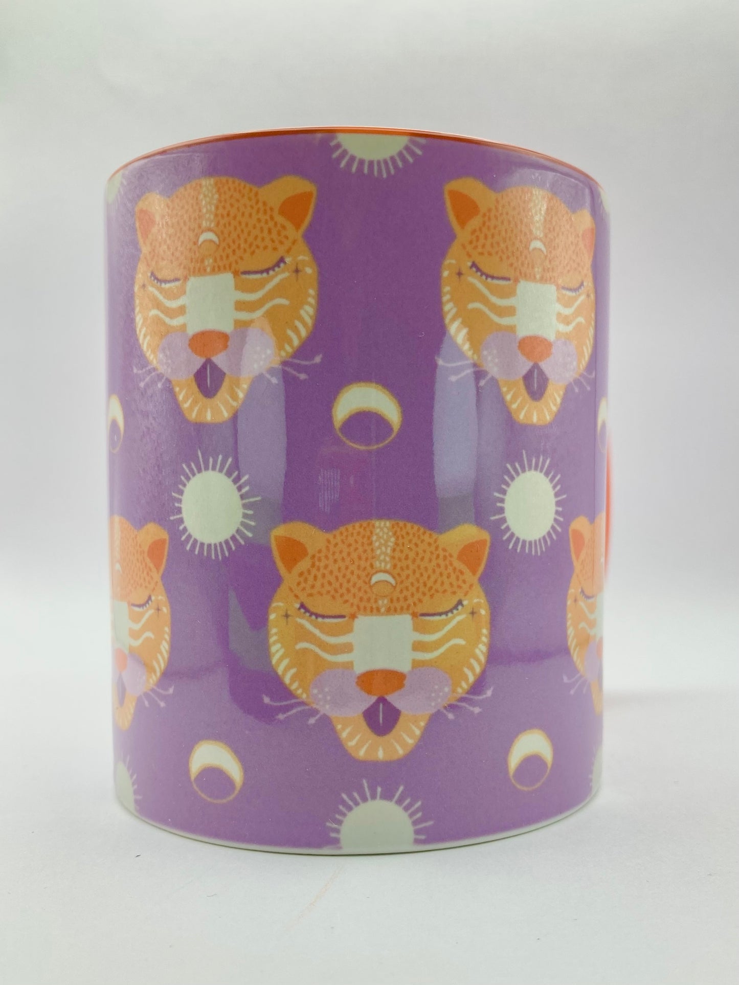 Taza de desayuno naranja modelo Alebrijes.