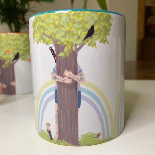 Taza de desayuno azul, modelo de la colección: Abraza un árbol.