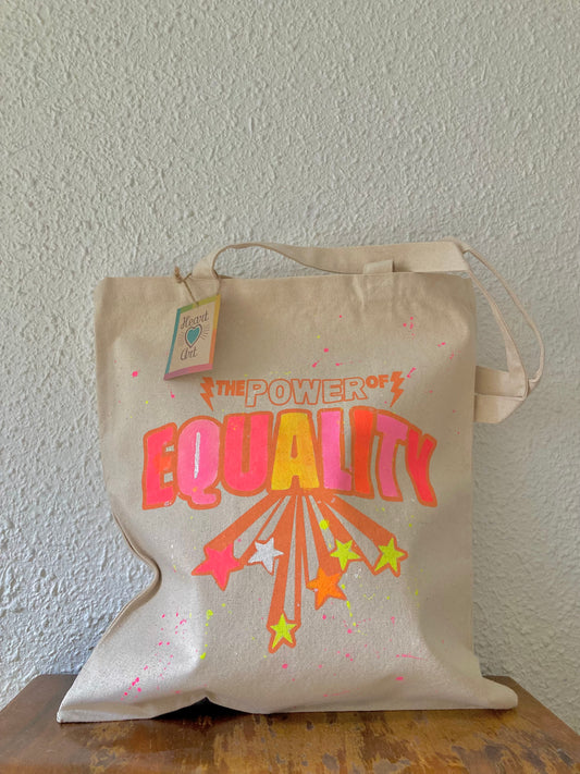 Bolsa Tote, modelo Equality Única cálidos.