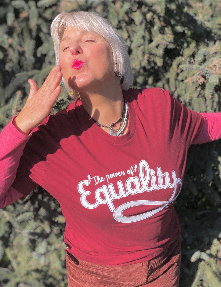 Camiseta de algodón orgánico arcilla suave, modelo Equality