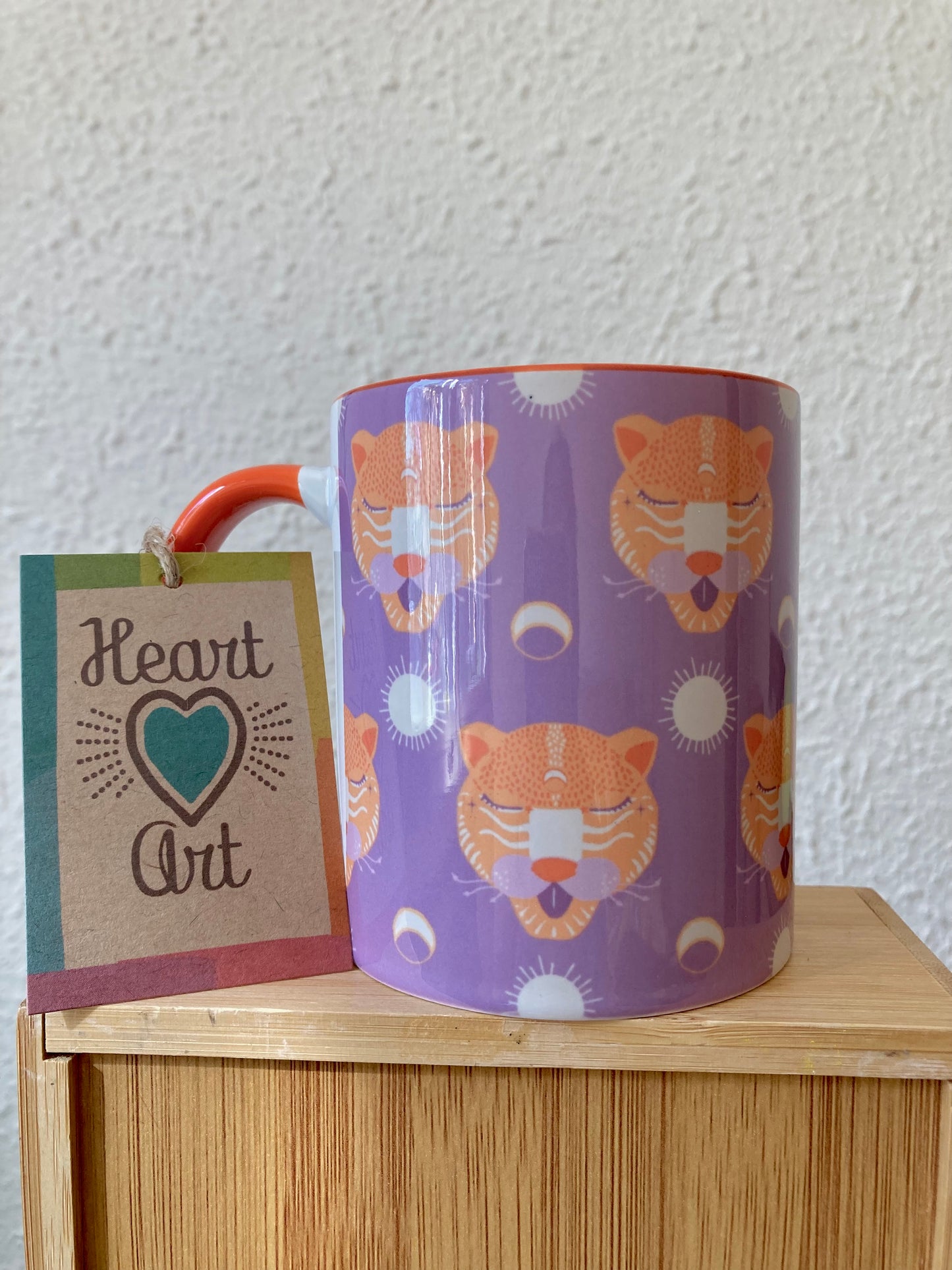 Taza de desayuno naranja modelo Alebrijes.