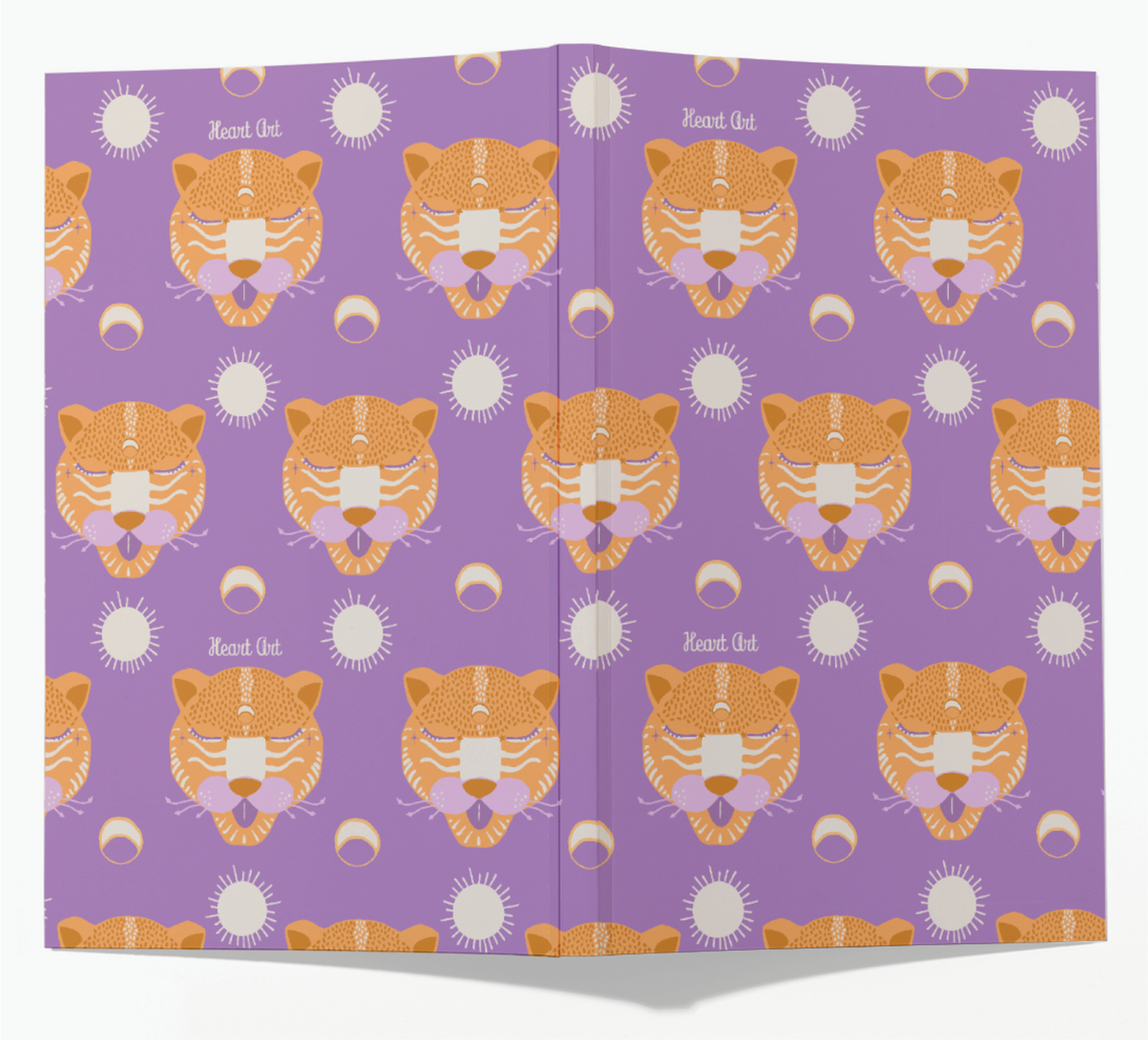 cuaderno de papel reciclado modelo Tigres morado. tamaño A4 (folio).